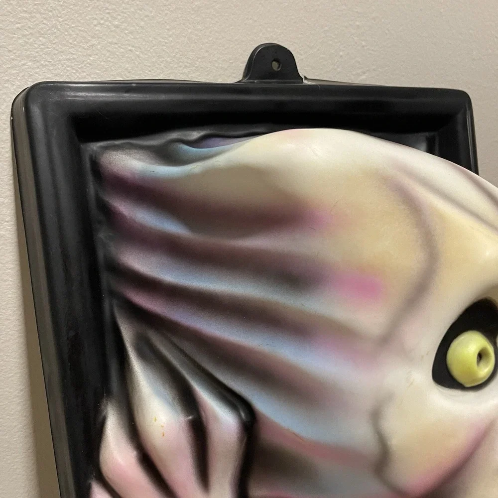 Black Light Illusions R. J. Marino 1997 3D Screaming Ghost Horror Mask Halloween